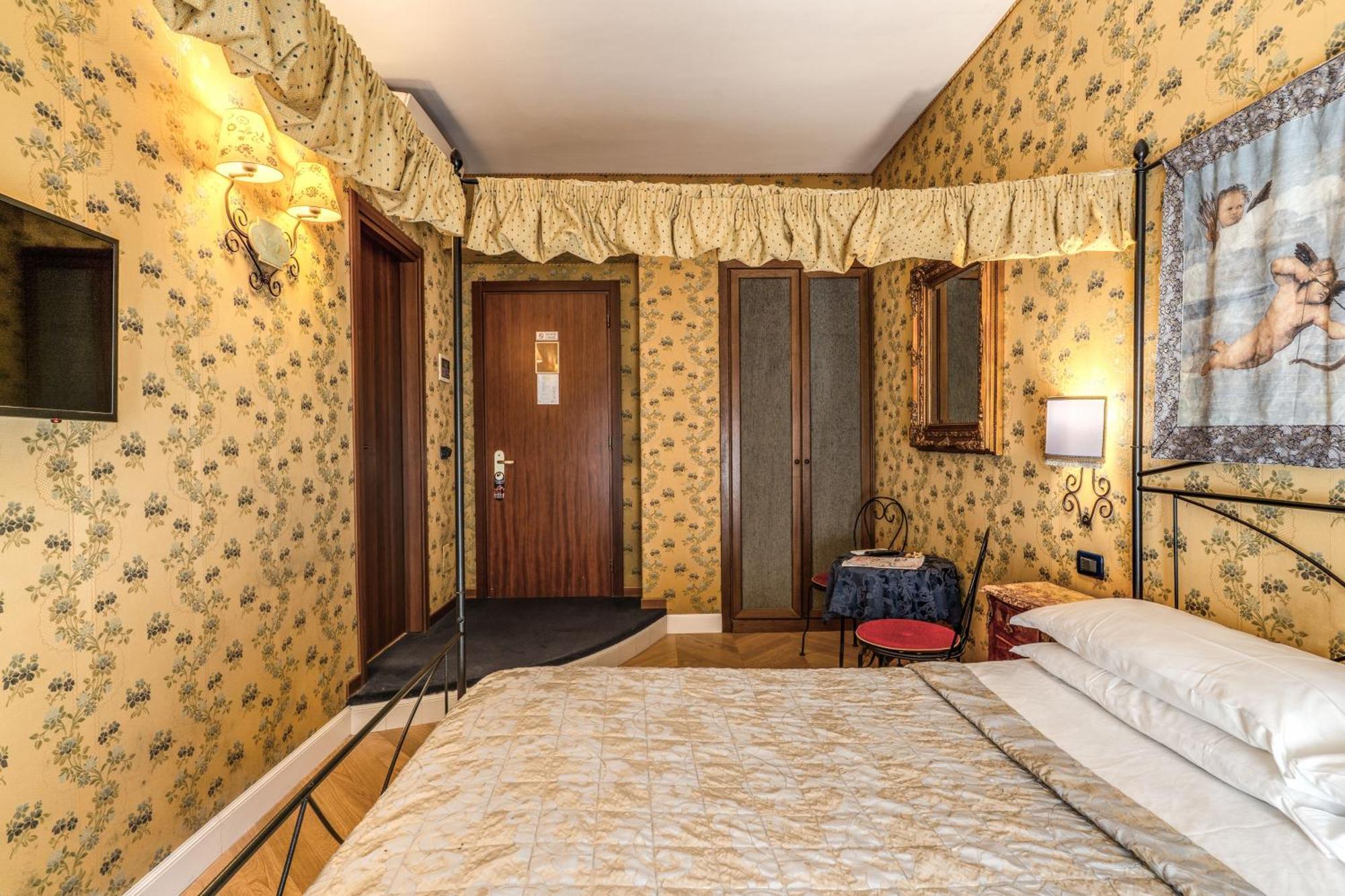 Residenza Ave Roma Bed & Breakfast Exterior photo